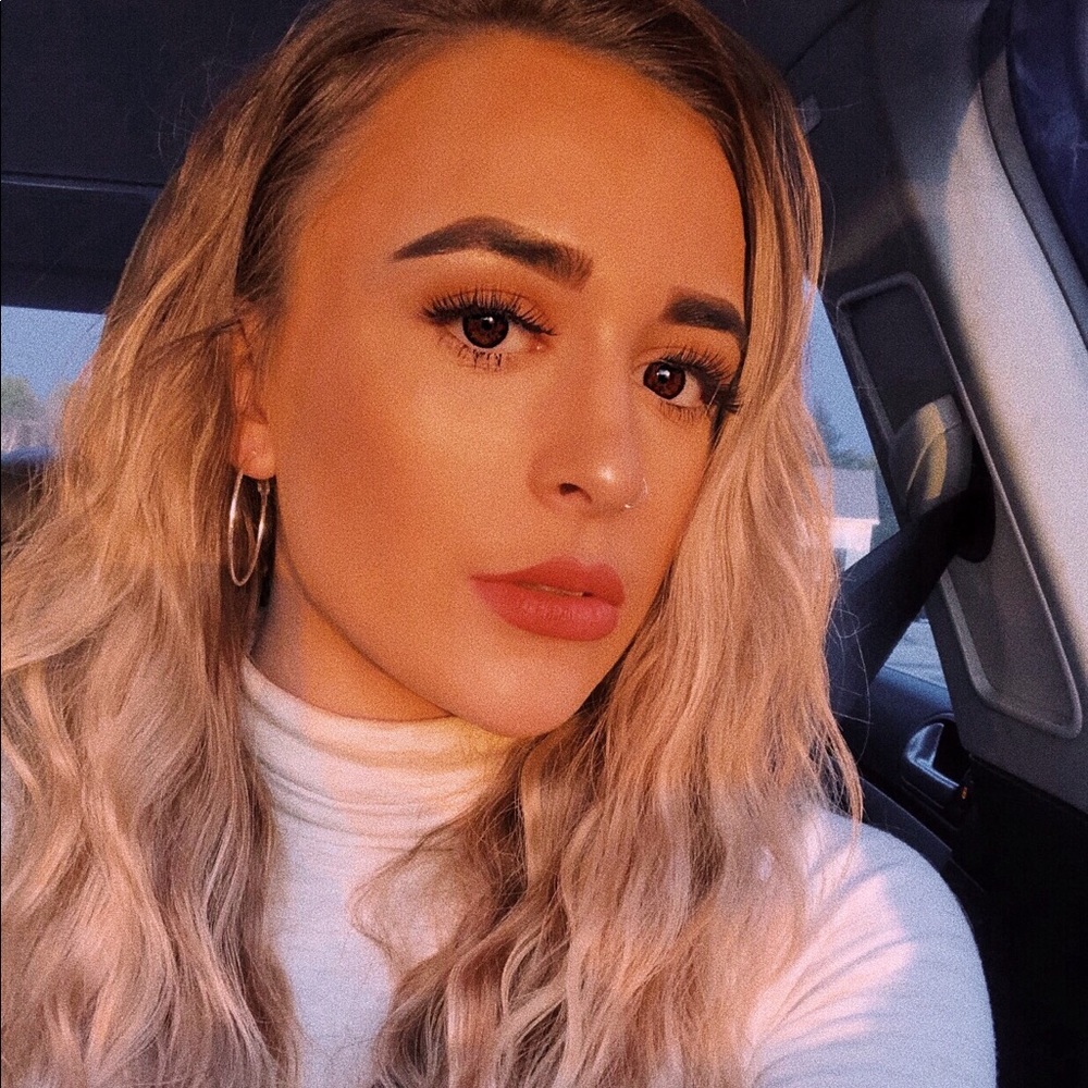 Meet your Posher, Brianna